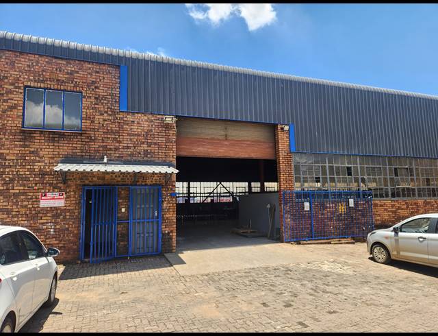 800M² WAREHOUSE TO LET IN WADEVILLE
